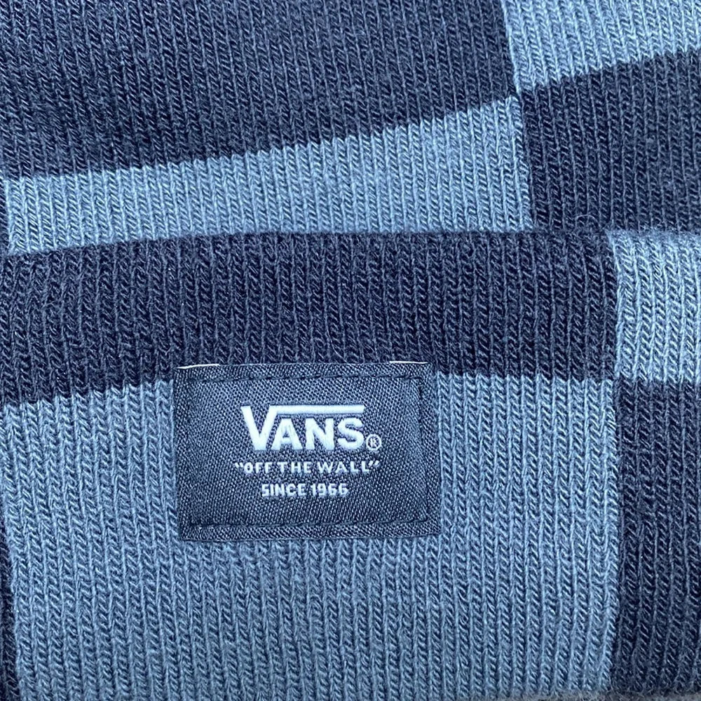 VANS BEANIE BRAND ๐ฅ NEW - Picture 2 of 5